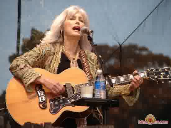 Poster of Emmylou Harris
